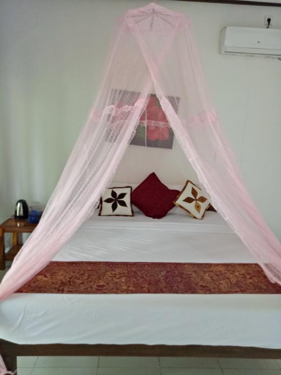 Swara Homestay 2 レンボンガン島 エクステリア 写真