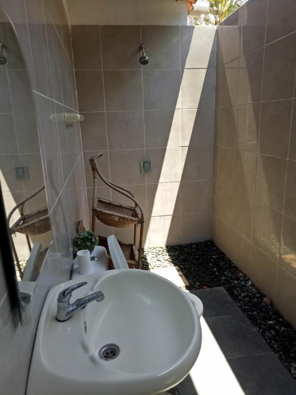 Swara Homestay 2 レンボンガン島 エクステリア 写真